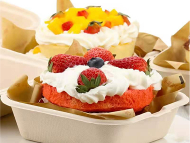 植纖烘焙盒盛裝鮮奶油水果蛋糕展示